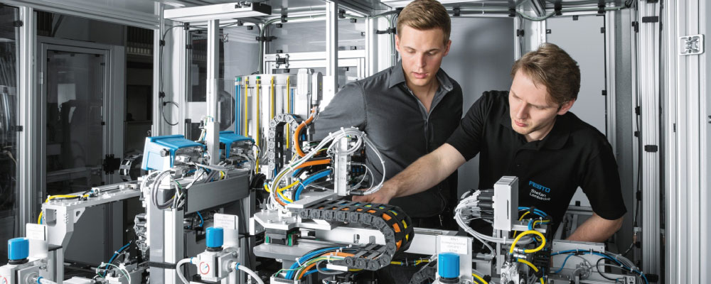 I Festo Prodotti rappresentano oggi una delle soluzioni più avanzate e complete per l’automazione e la pneumatica industriale. Che tu sia un progettista, un tecnico manutentore, un docente o un imprenditore, investire nelle tecnologie di Festo Italia significa adottare un approccio moderno, efficiente e orientato al futuro. Rivolgiti a DM Tecno Official Partner Festo in tutti il Sud Italia.